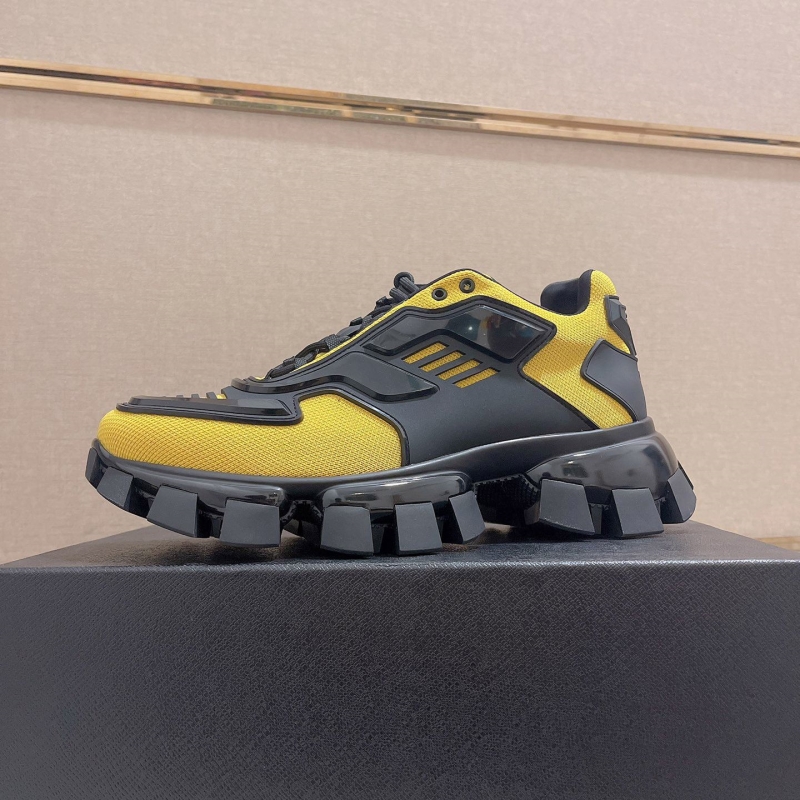 Pra*a casual shoes